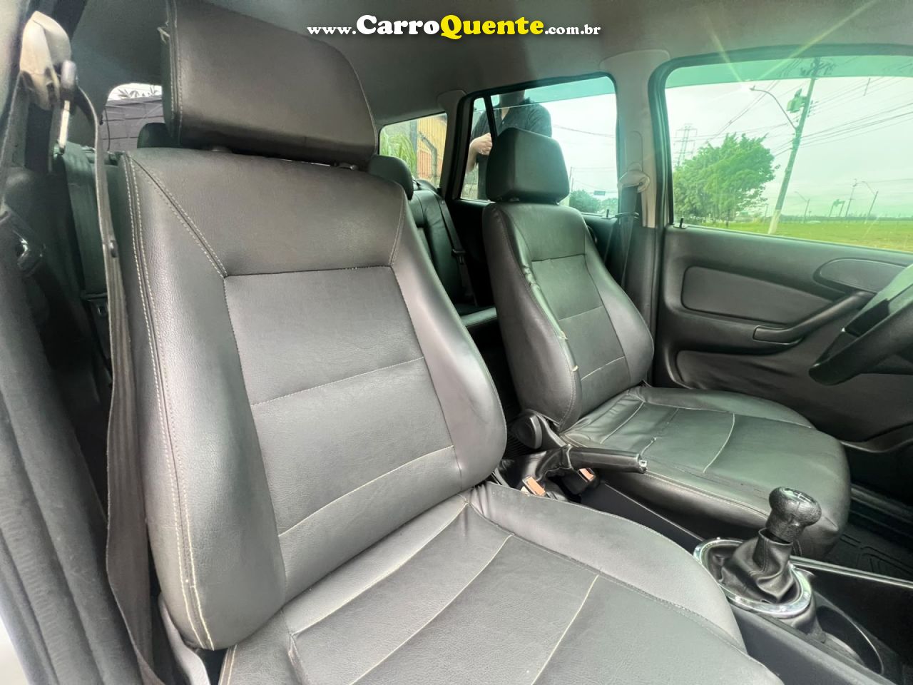 VOLKSWAGEN   PARATI CROSSOVER 2.0 8V 1.0 16V TB 4P   PRATA 2004 2.0 GASOLINA - Loja