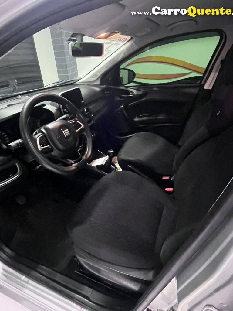 FIAT   CRONOS DRIVE 1.3 8V FLEX   PRATA 2022 1.3 FLEX - Loja