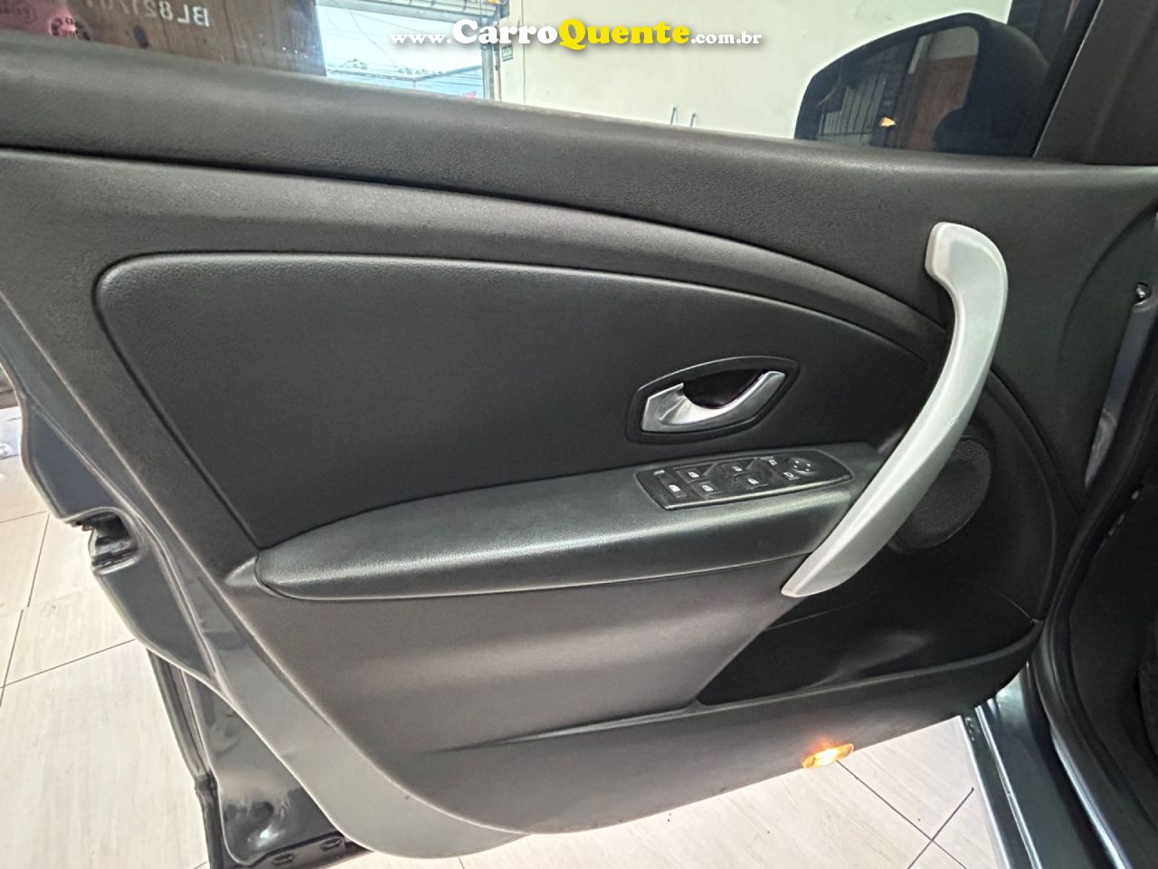 RENAULT   FLUENCE SED. DYNAMIQUE 2.0 16V FLEX AUT.   CINZA 2011 2.0 GASOLINA - Loja