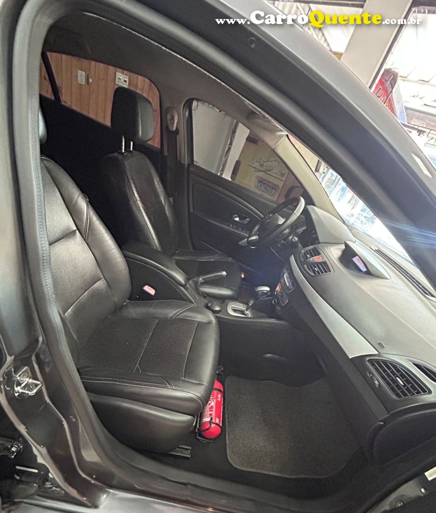 RENAULT   FLUENCE SED. DYNAMIQUE 2.0 16V FLEX AUT.   CINZA 2011 2.0 GASOLINA - Loja
