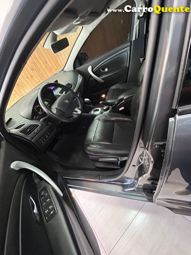 RENAULT   FLUENCE SED. DYNAMIQUE 2.0 16V FLEX AUT.   CINZA 2011 2.0 GASOLINA - Loja