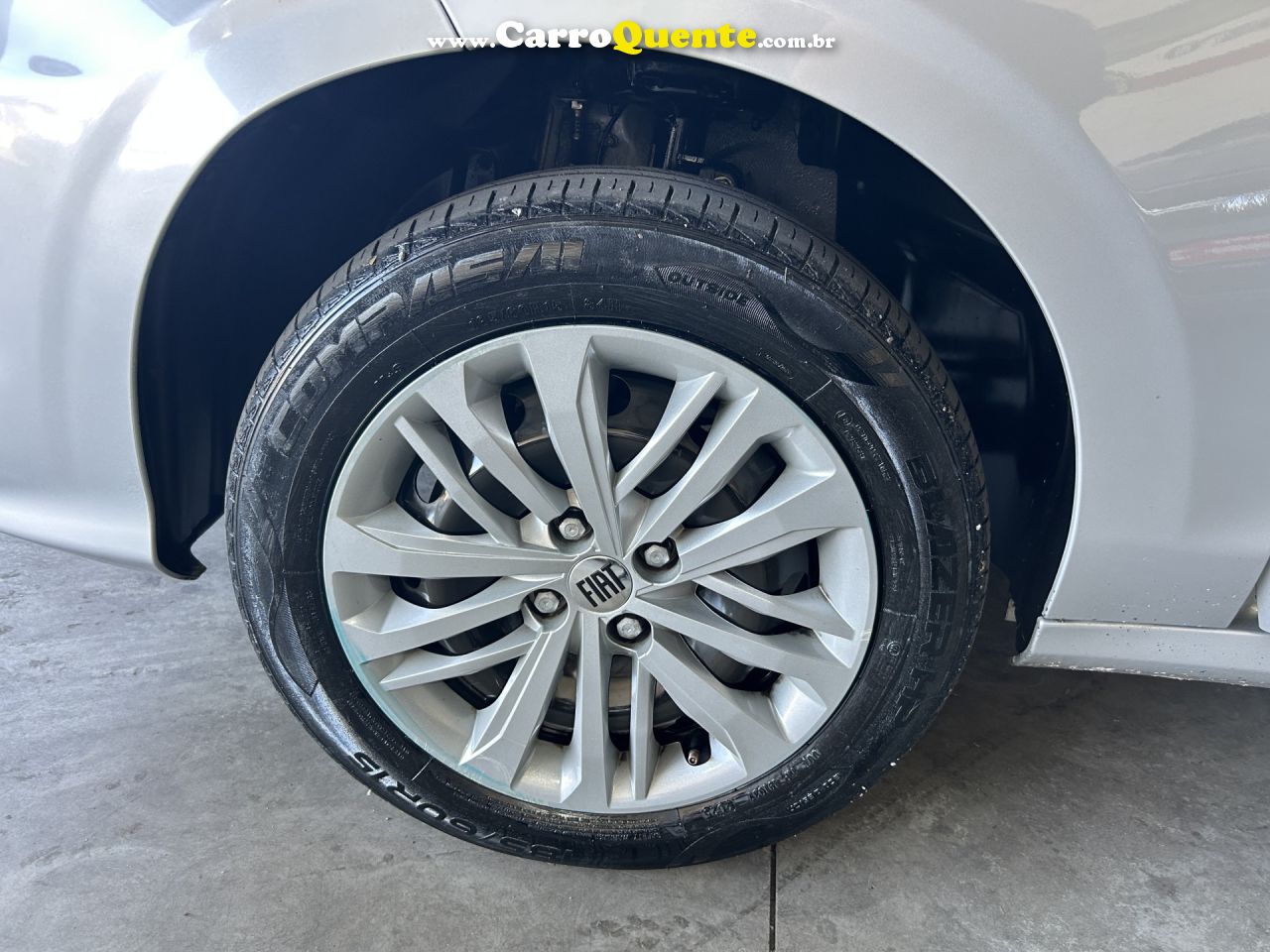 FIAT   CRONOS DRIVE 1.0 6V FLEX   PRATA 2024 1.0 FLEX - Loja
