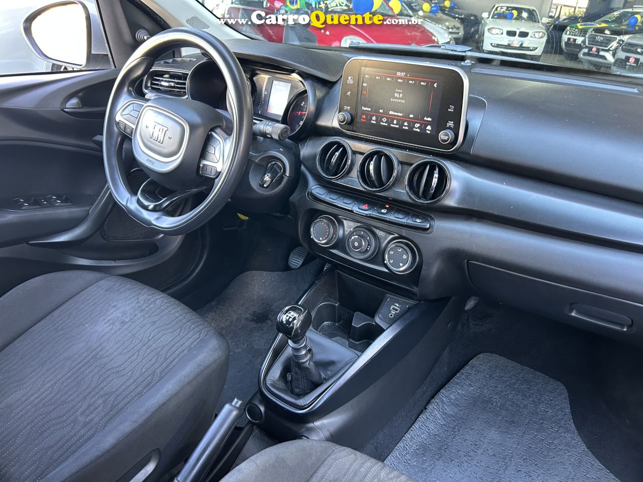 FIAT   CRONOS DRIVE 1.0 6V FLEX   PRATA 2024 1.0 FLEX - Loja