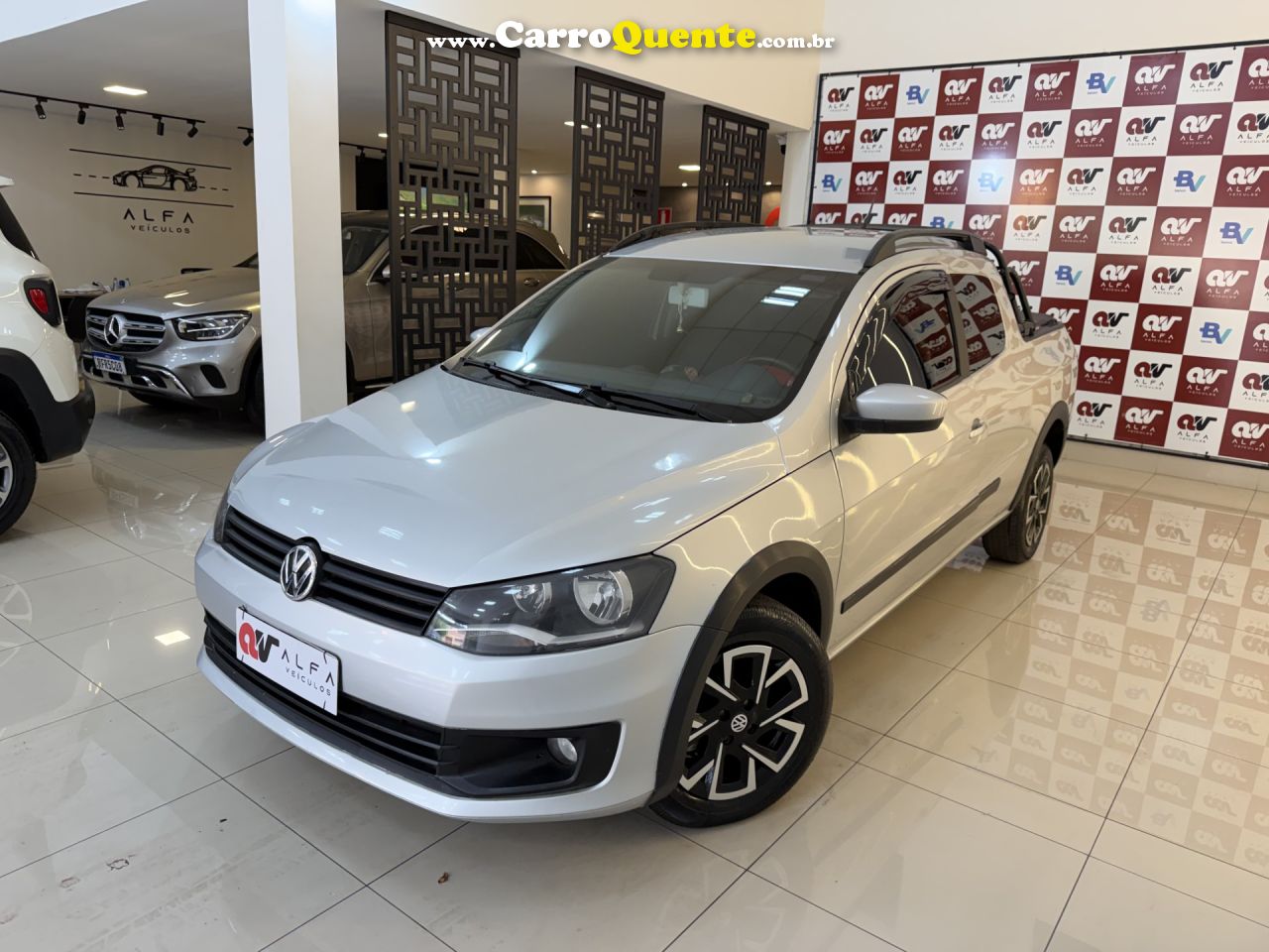 VOLKSWAGEN   SAVEIRO TRENDLINE 1.6 T.FLEX 8V CD   PRATA 2016 1.6 GASOLINA - Loja