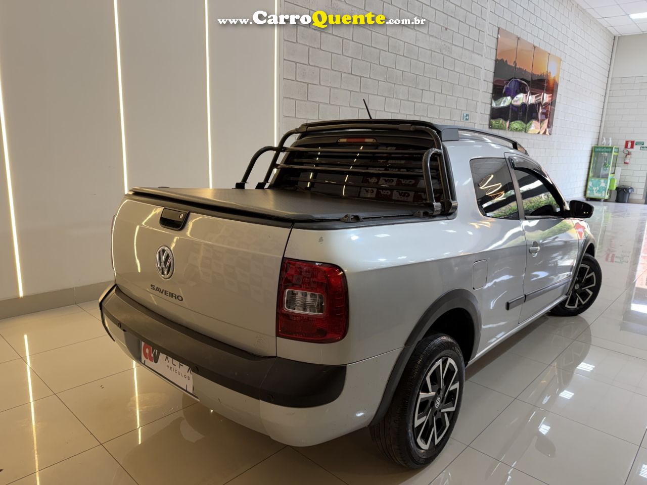 VOLKSWAGEN   SAVEIRO TRENDLINE 1.6 T.FLEX 8V CD   PRATA 2016 1.6 GASOLINA - Loja