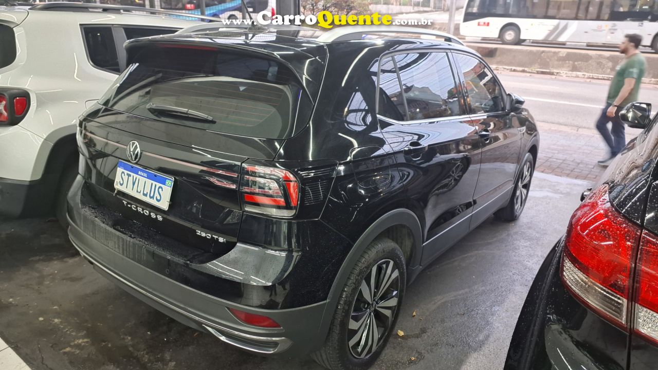 VOLKSWAGEN   T-CROSS HIG. 250 TSI 1.4 FLEX 16V 5P AUT   PRETO 2023 1.4 FLEX - Loja