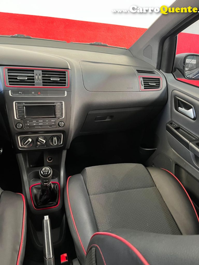 VOLKSWAGEN   FOX ROCK IN RIO 1.6 MI TOTAL FLEX 8V 5P   AZUL 2016 1.6 FLEX - Loja