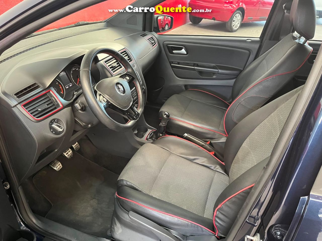 VOLKSWAGEN   FOX ROCK IN RIO 1.6 MI TOTAL FLEX 8V 5P   AZUL 2016 1.6 FLEX - Loja