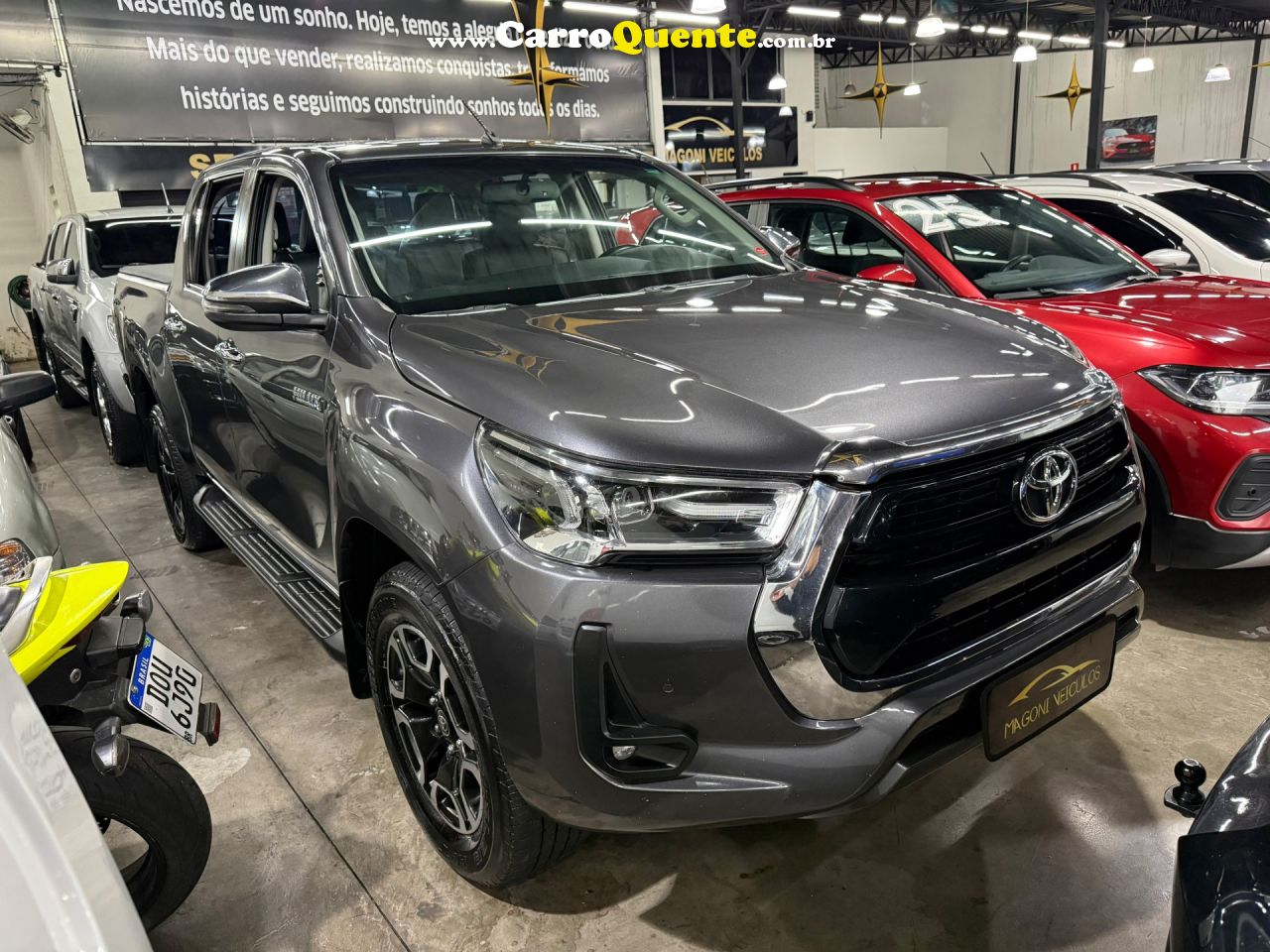 TOYOTA   HILUX CD SRV 4X4 2.8 TDI DIESEL AUT.   CINZA 2022 2.8 DIESEL - Loja