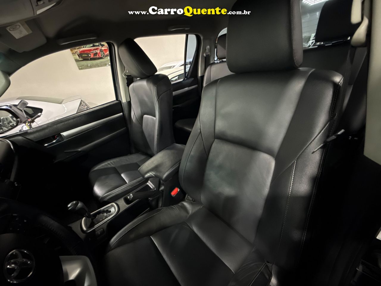 TOYOTA   HILUX CD SRV 4X4 2.8 TDI DIESEL AUT.   CINZA 2022 2.8 DIESEL - Loja