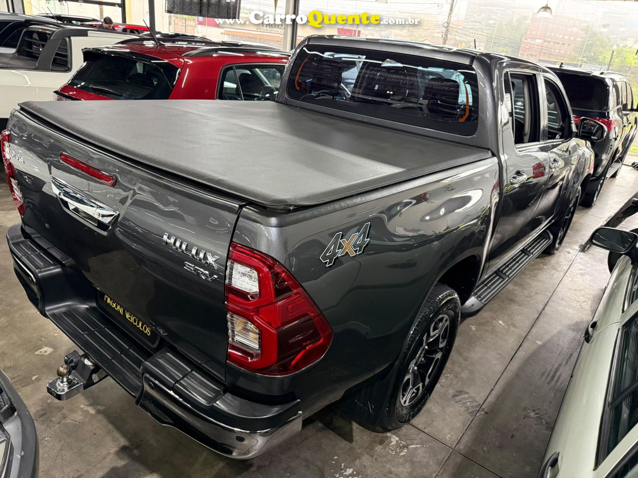 TOYOTA   HILUX CD SRV 4X4 2.8 TDI DIESEL AUT.   CINZA 2022 2.8 DIESEL - Loja
