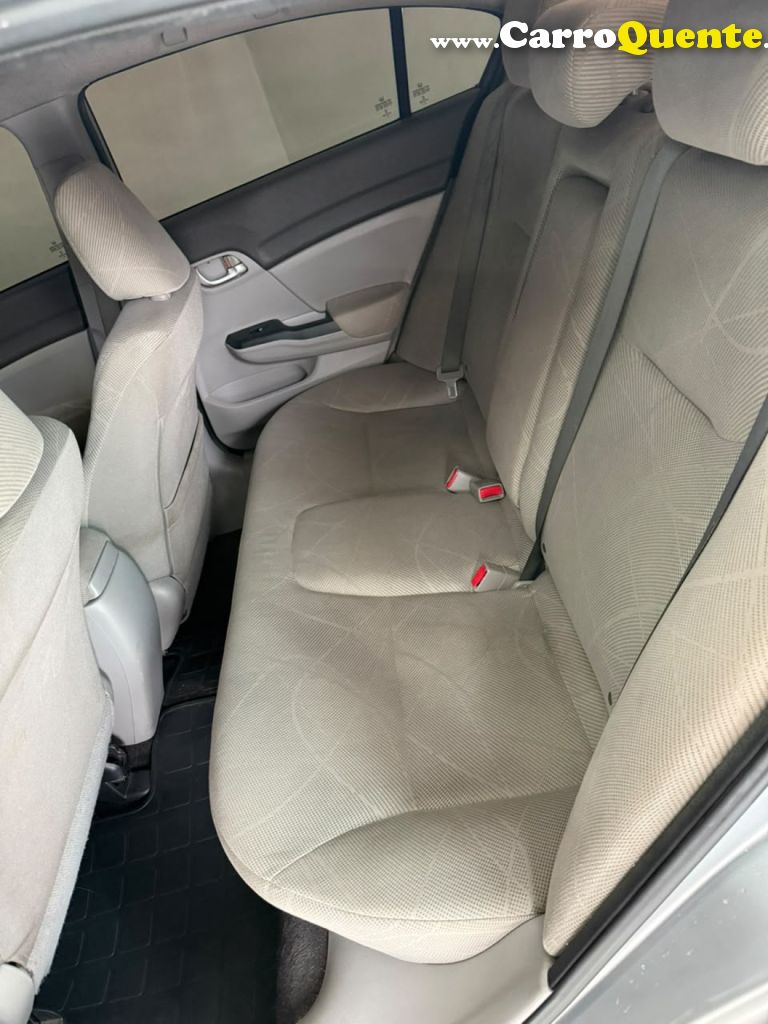 HONDA   CIVIC SEDAN LXS 1.81.8 FLEX 16V MEC. 4P   PRATA 2013 1.8 FLEX - Loja