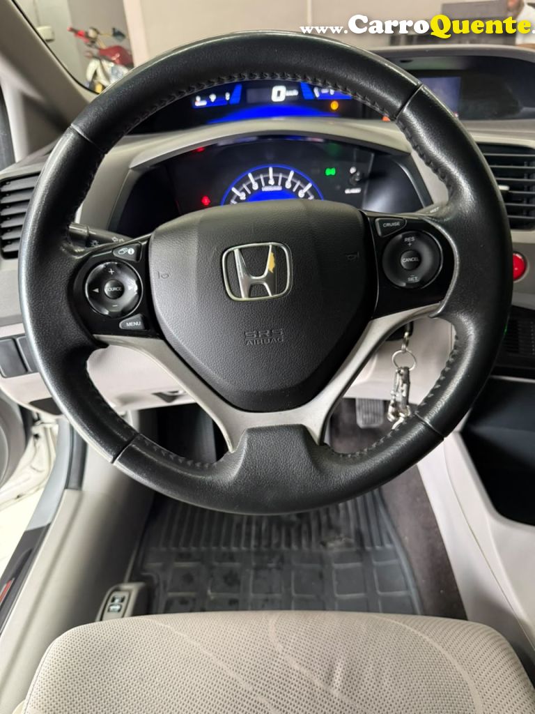 HONDA   CIVIC SEDAN LXS 1.81.8 FLEX 16V MEC. 4P   PRATA 2013 1.8 FLEX - Loja