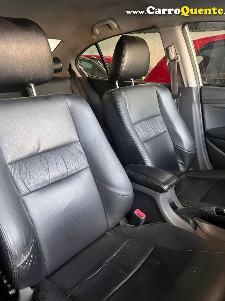 HONDA   CITY SEDAN LX 1.5 FLEX 16V 4P AUT.   PRATA 2011 1.5 FLEX - Loja