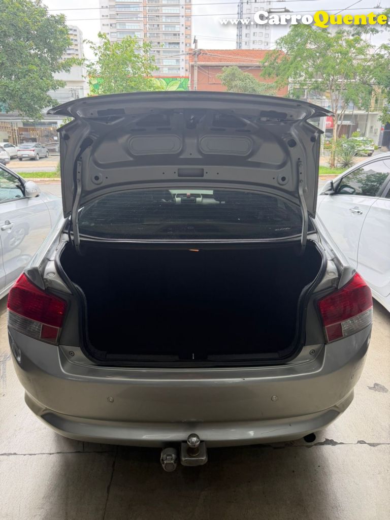 HONDA   CITY SEDAN LX 1.5 FLEX 16V 4P AUT.   PRATA 2011 1.5 FLEX - Loja