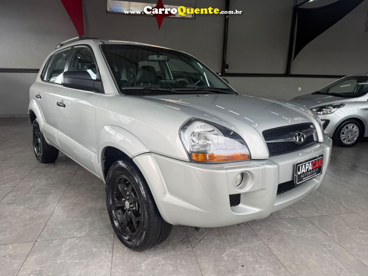 HYUNDAI   TUCSON 2.0 16V MEC.   PRATA 2011 2.0 GASOLINA - Loja