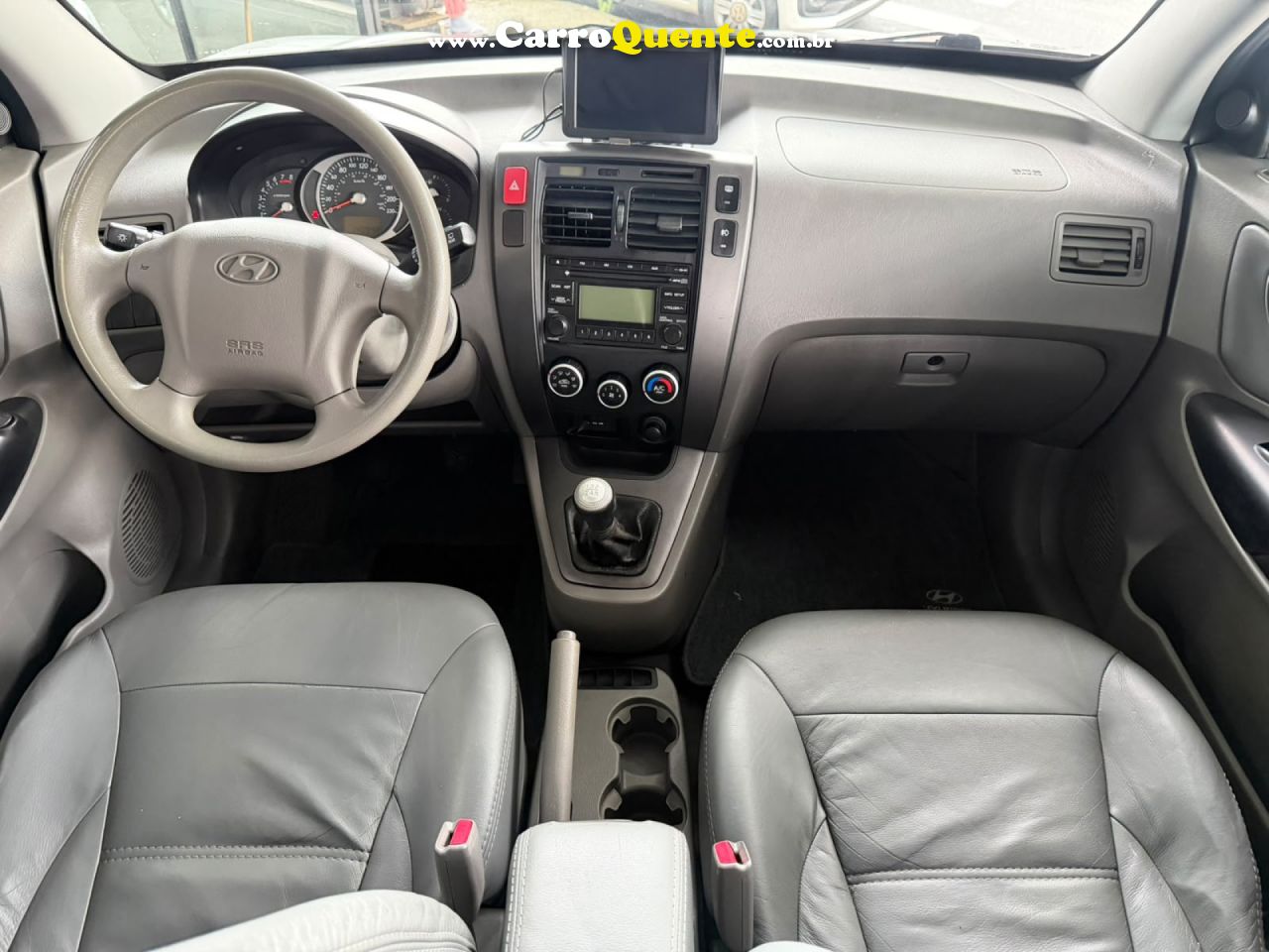 HYUNDAI   TUCSON 2.0 16V MEC.   PRATA 2011 2.0 GASOLINA - Loja