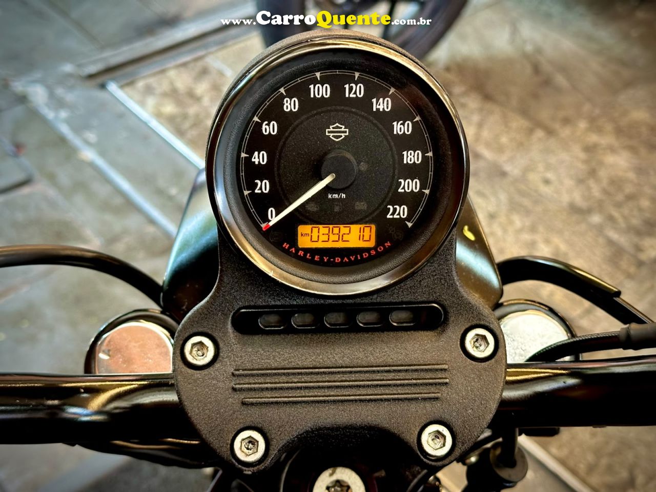HARLEY-DAVIDSON SPORTSTER XL 883 N IRON 2014 - Loja