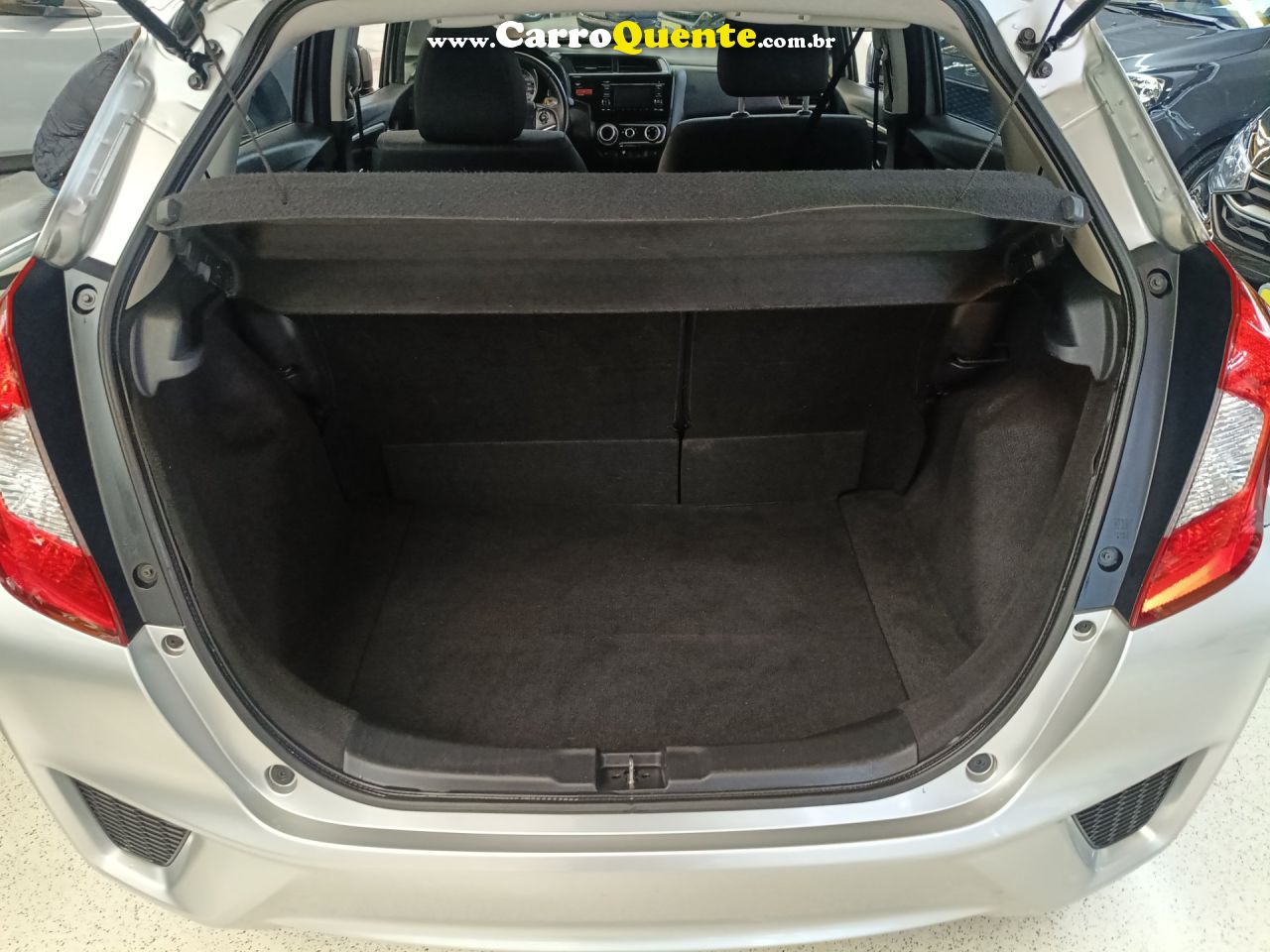 HONDA FIT 2016 - Loja