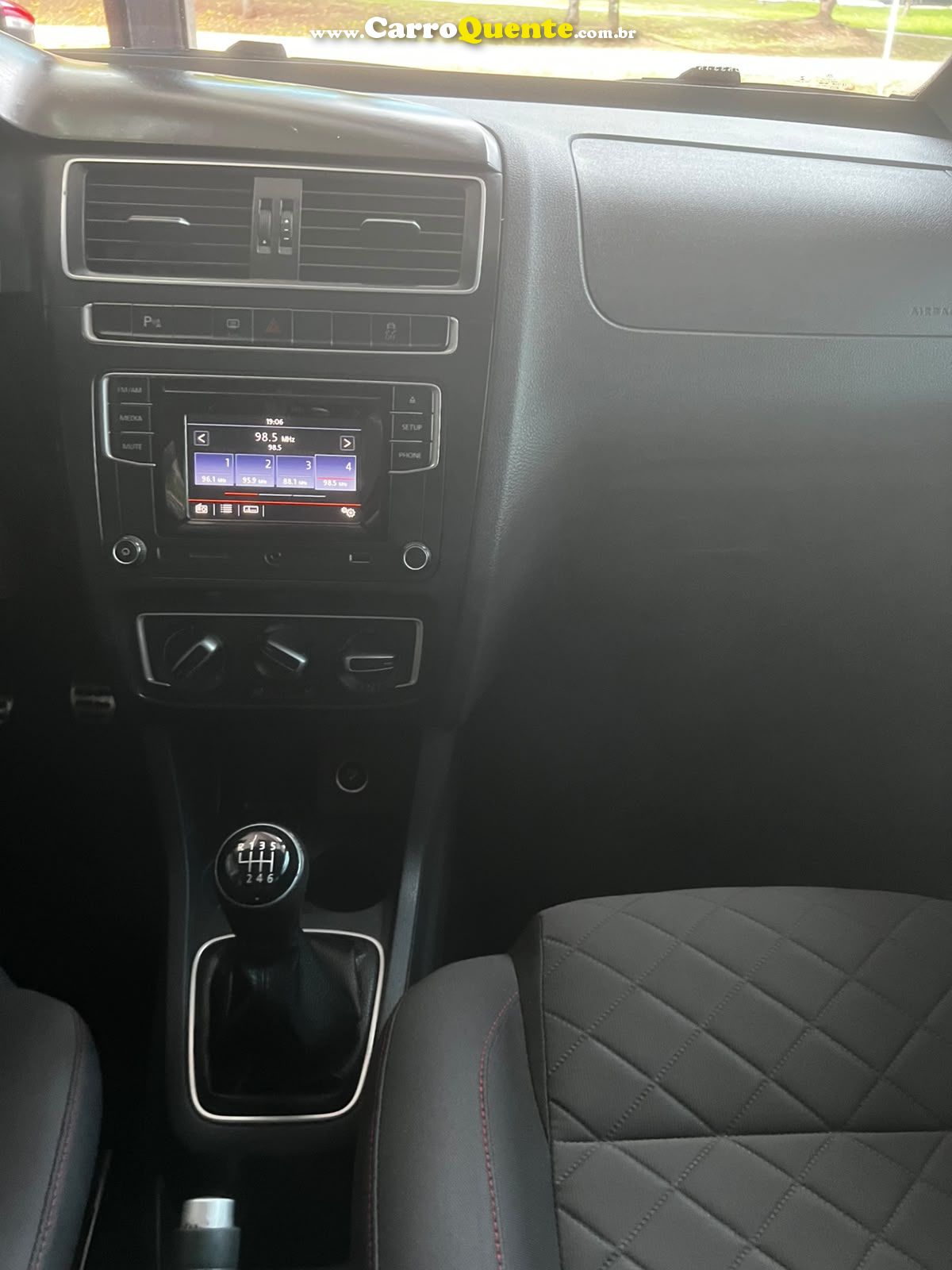 VOLKSWAGEN FOX 1.6 MSI HIGHLINE 16V 2016 - Loja