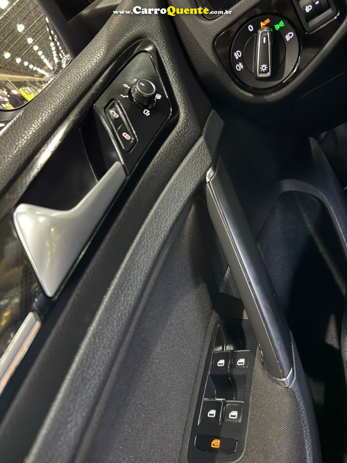 VOLKSWAGEN GOLF 2015 - Loja