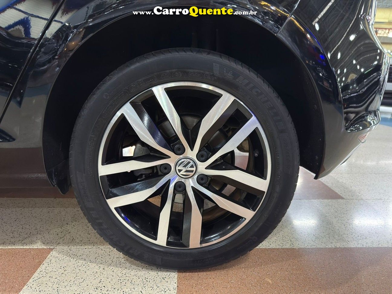 VOLKSWAGEN GOLF 2015 - Loja