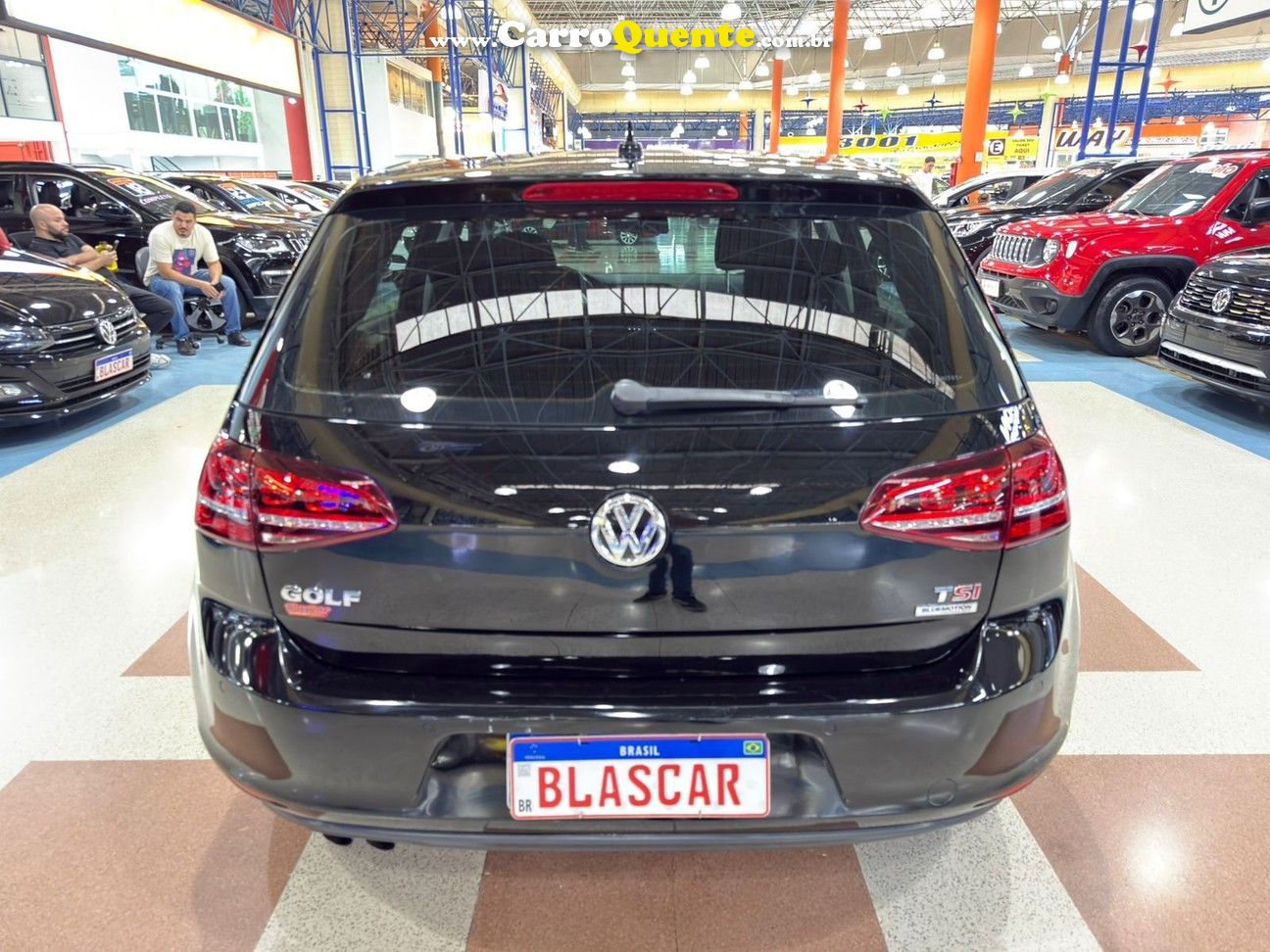 VOLKSWAGEN GOLF 2015 - Loja