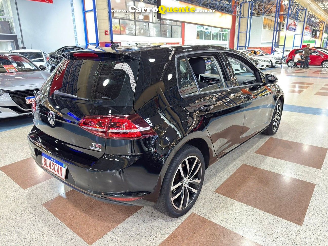 VOLKSWAGEN GOLF 2015 - Loja