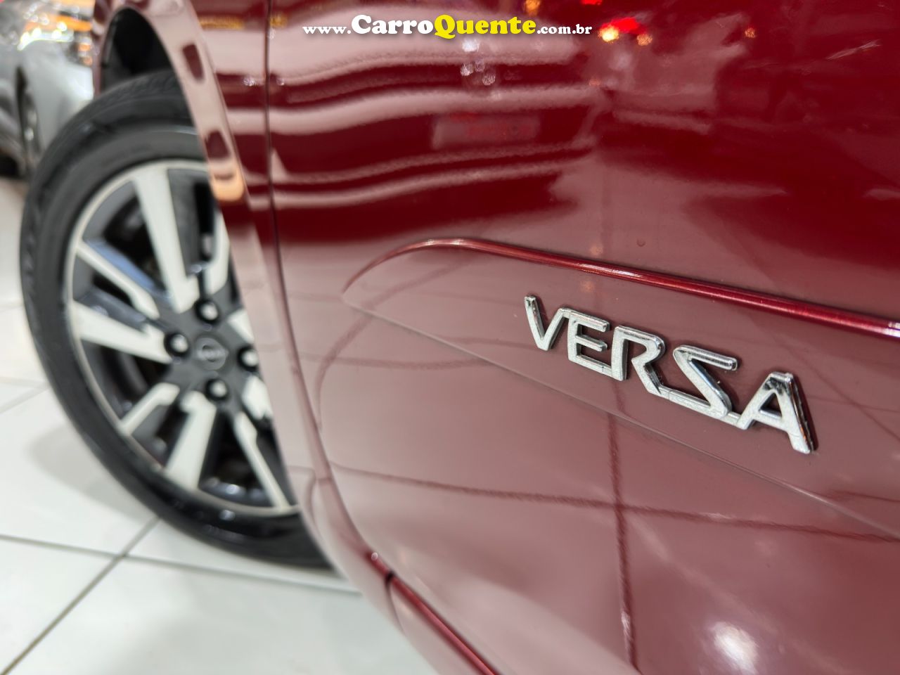 NISSAN VERSA 1.6 16V ADVANCE 2025 - Loja