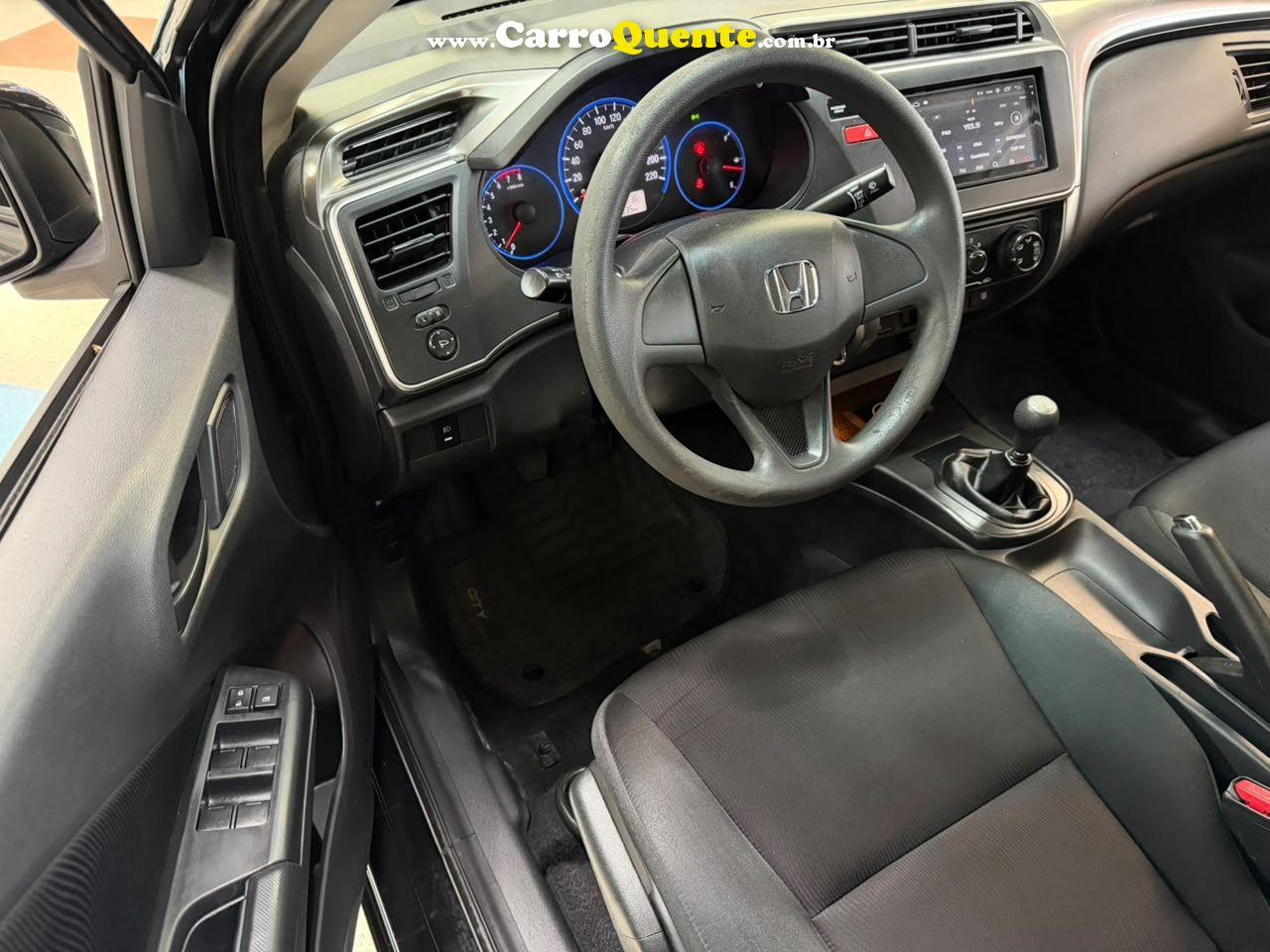 HONDA CITY 1.5 DX 16V 2017 - Loja