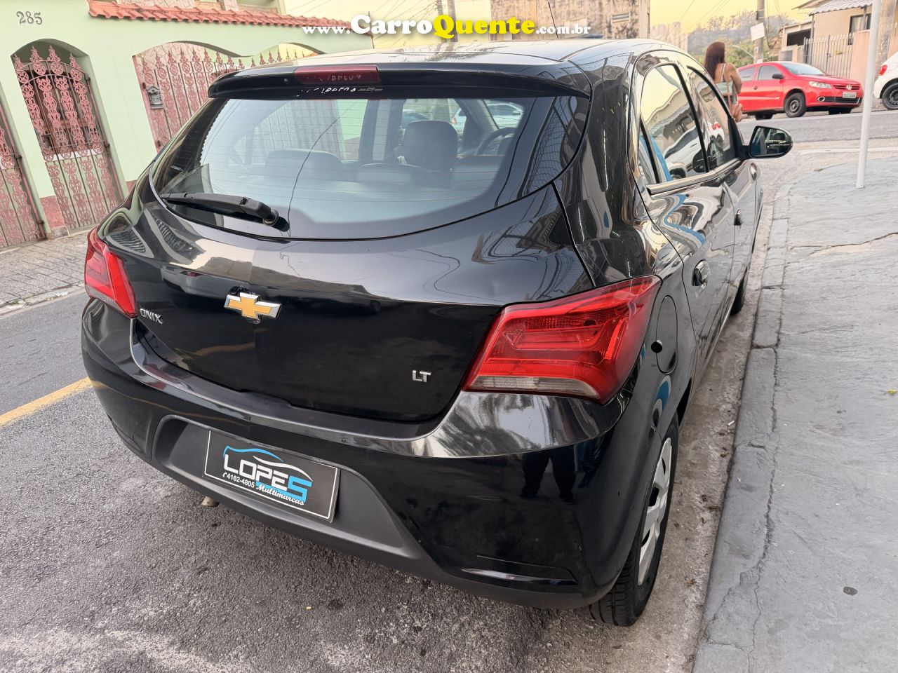 CHEVROLET   ONIX HATCH LT 1.0 8V FLEXPOWER 5P MEC.   PRETO 2019 1.0 FLEX - Loja