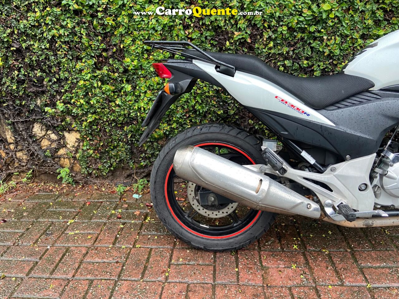 HONDA   CB 300R   BRANCO 2012 300 GASOLINA - Loja