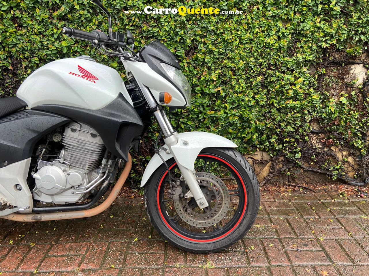 HONDA   CB 300R   BRANCO 2012 300 GASOLINA - Loja