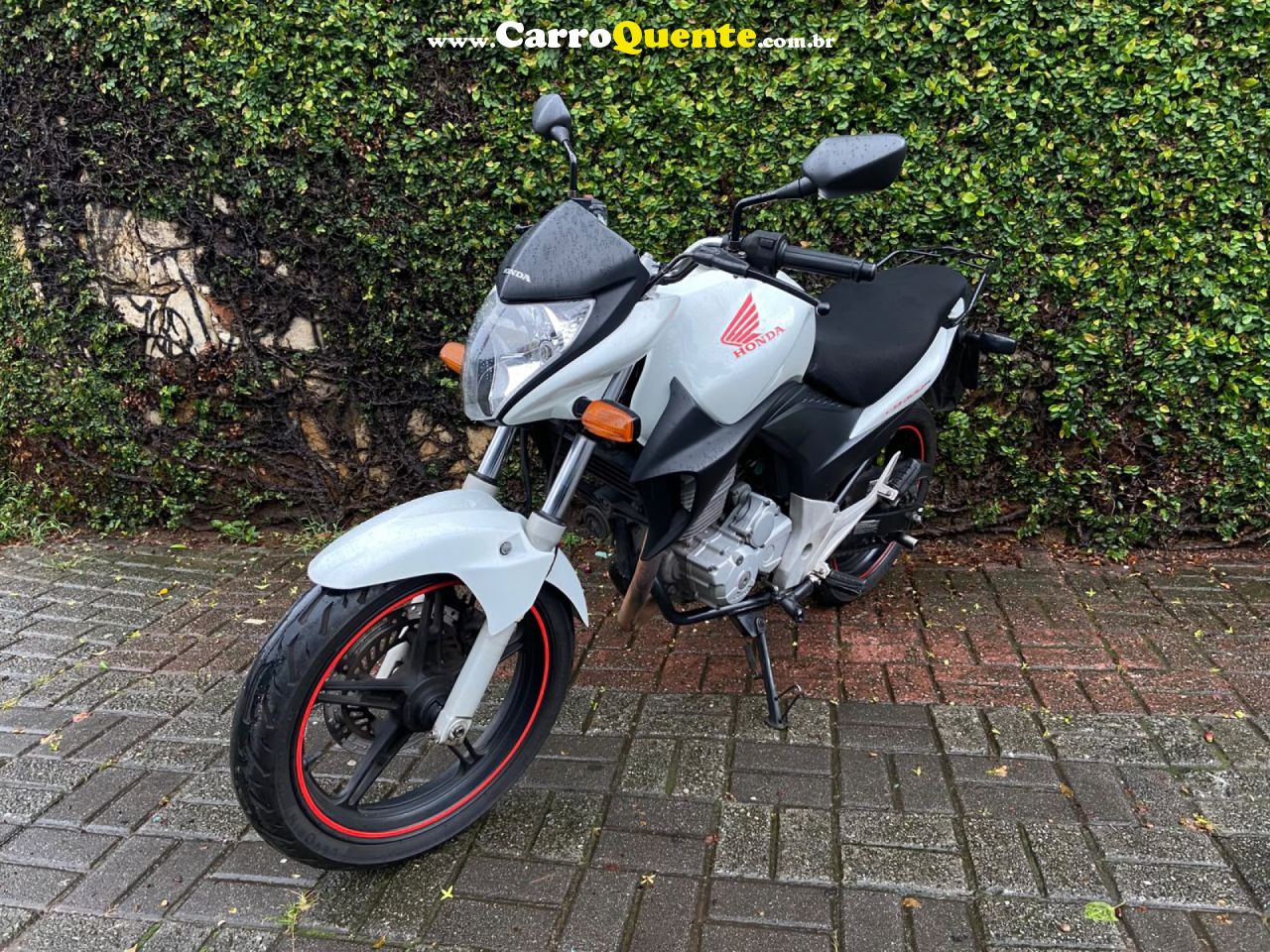 HONDA   CB 300R   BRANCO 2012 300 GASOLINA - Loja