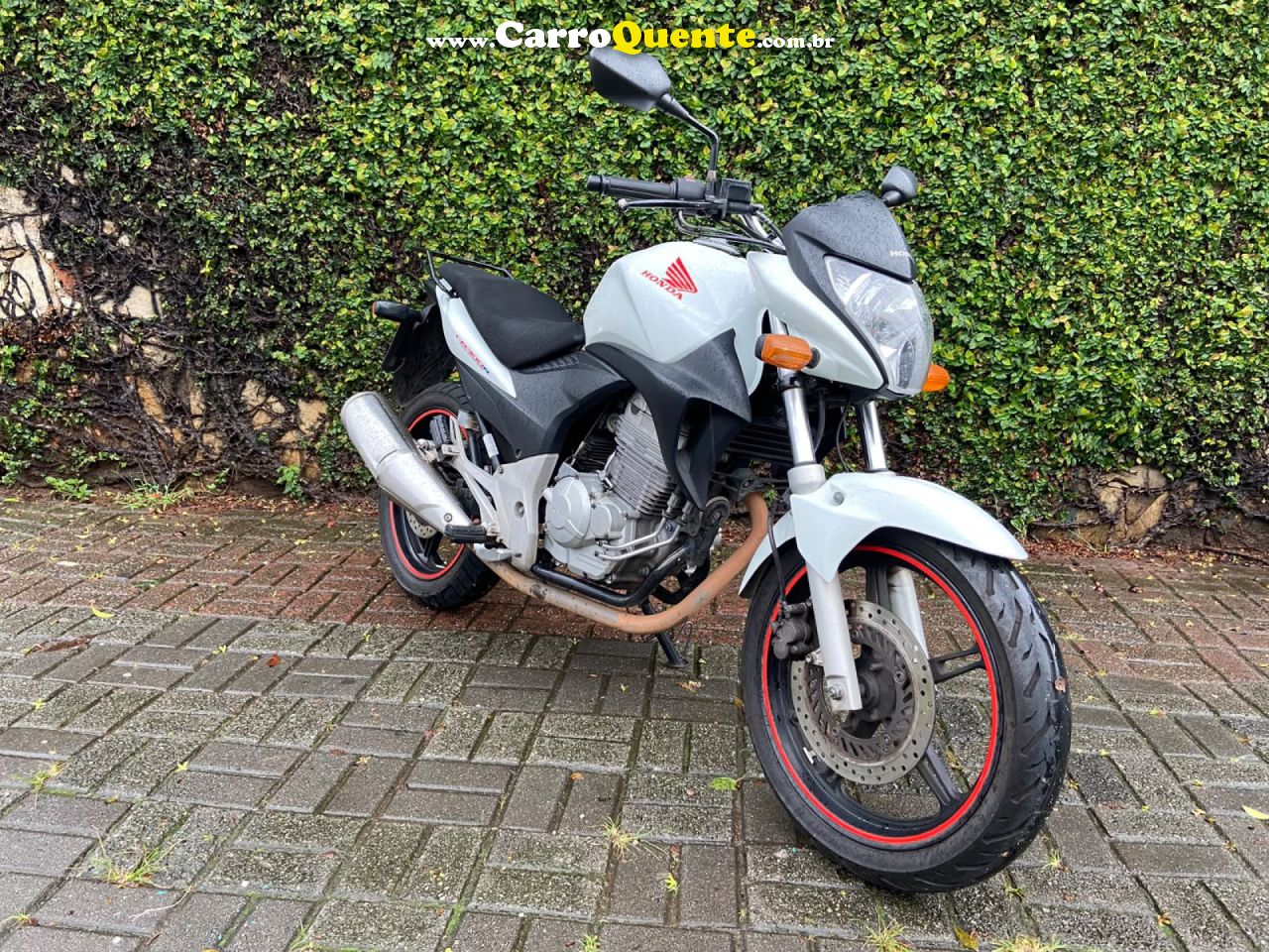 HONDA   CB 300R   BRANCO 2012 300 GASOLINA - Loja