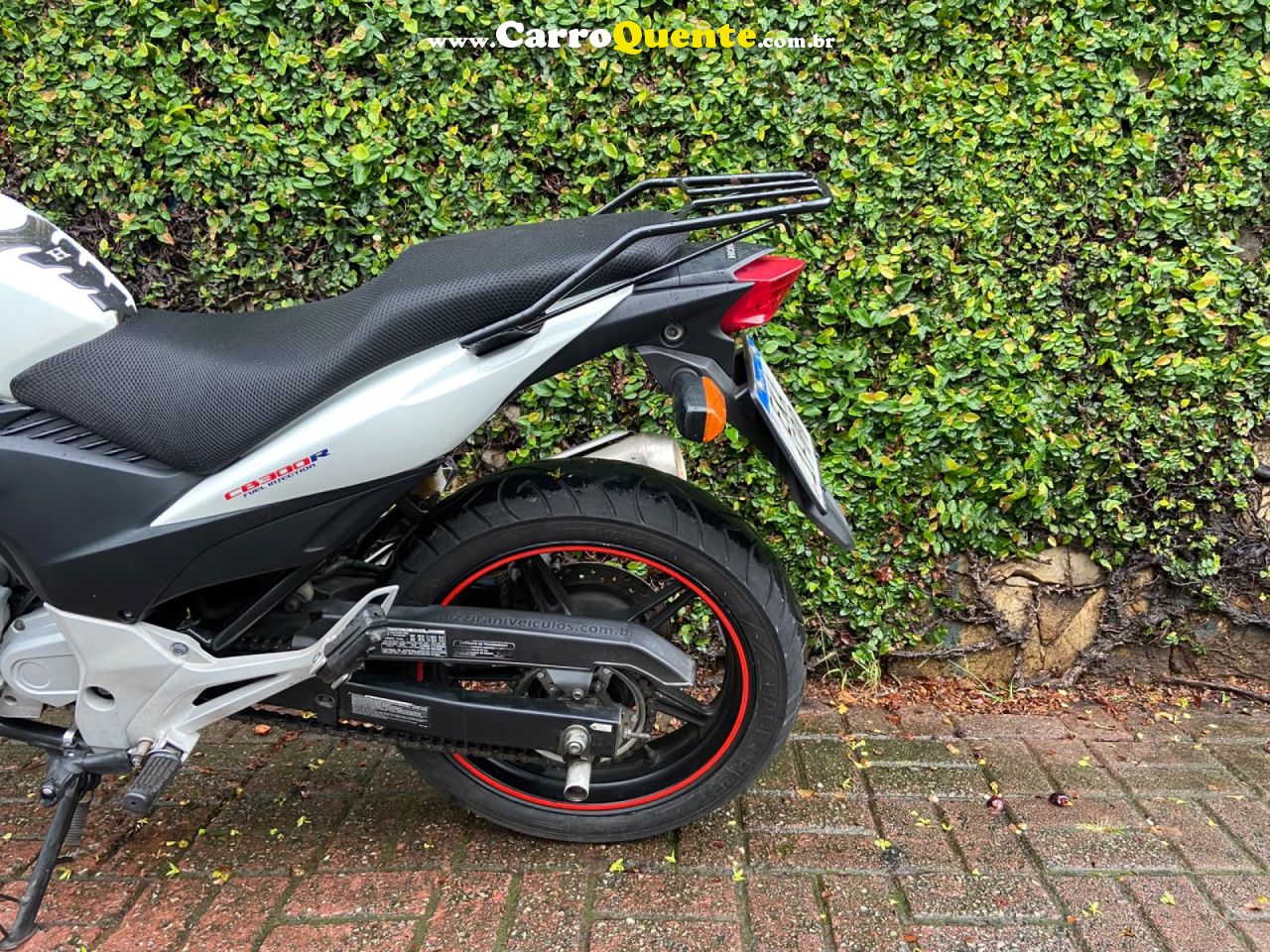 HONDA   CB 300R   BRANCO 2012 300 GASOLINA - Loja