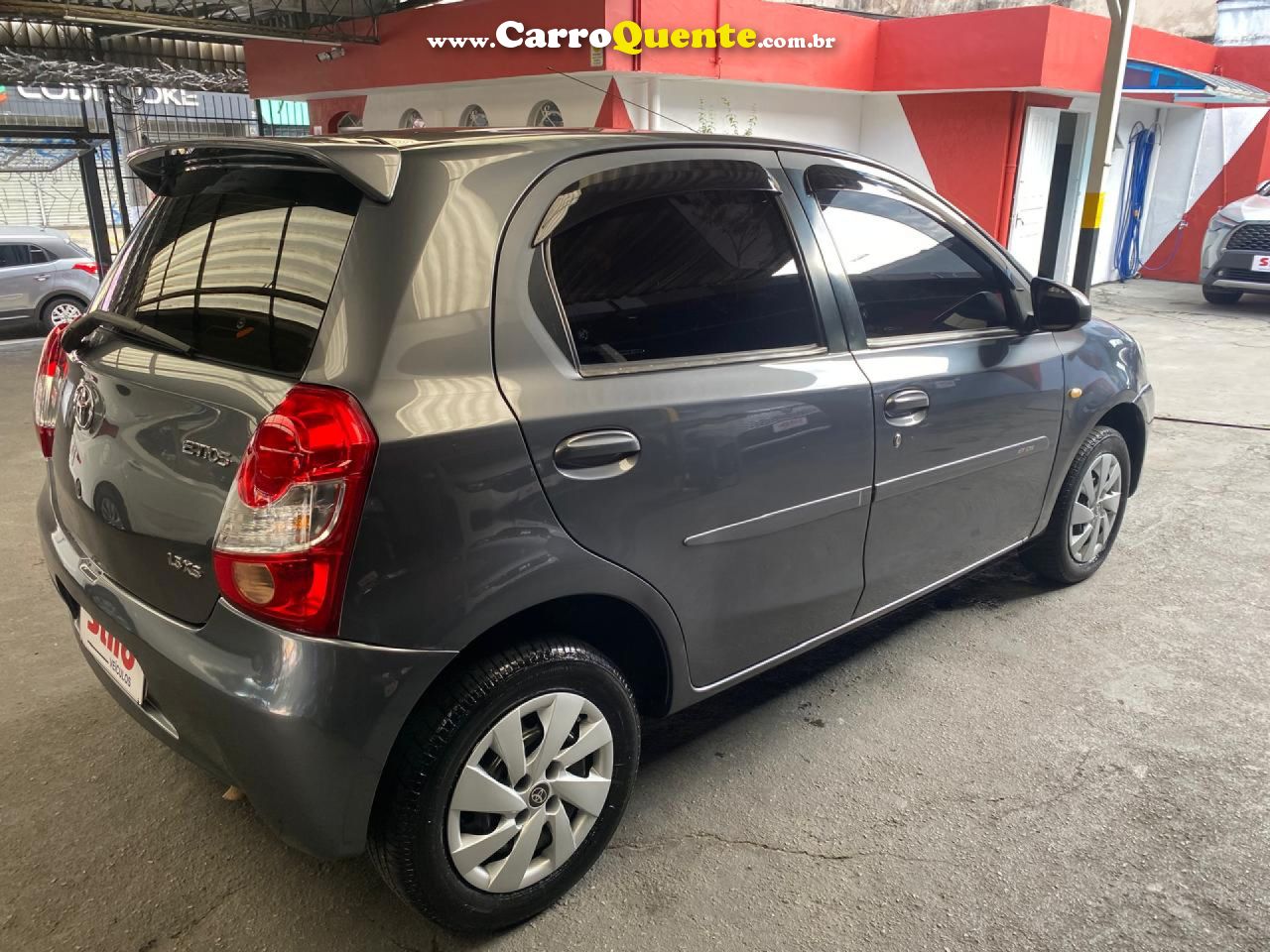 TOYOTA   ETIOS XS 1.5 FLEX 16V 5P MEC.   CINZA 2015 1.5 FLEX - Loja