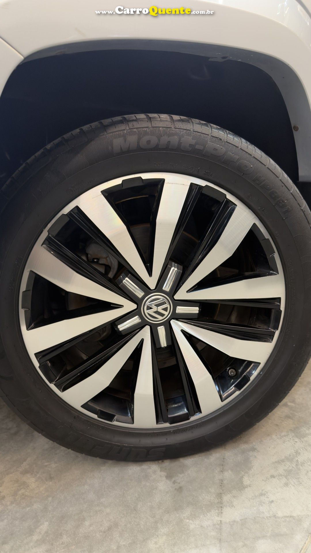 VOLKSWAGEN   AMAROK EXTREME CD 3.0 4X4 TB DIES. AUT.   PRATA 2019 3.0 DIESEL - Loja
