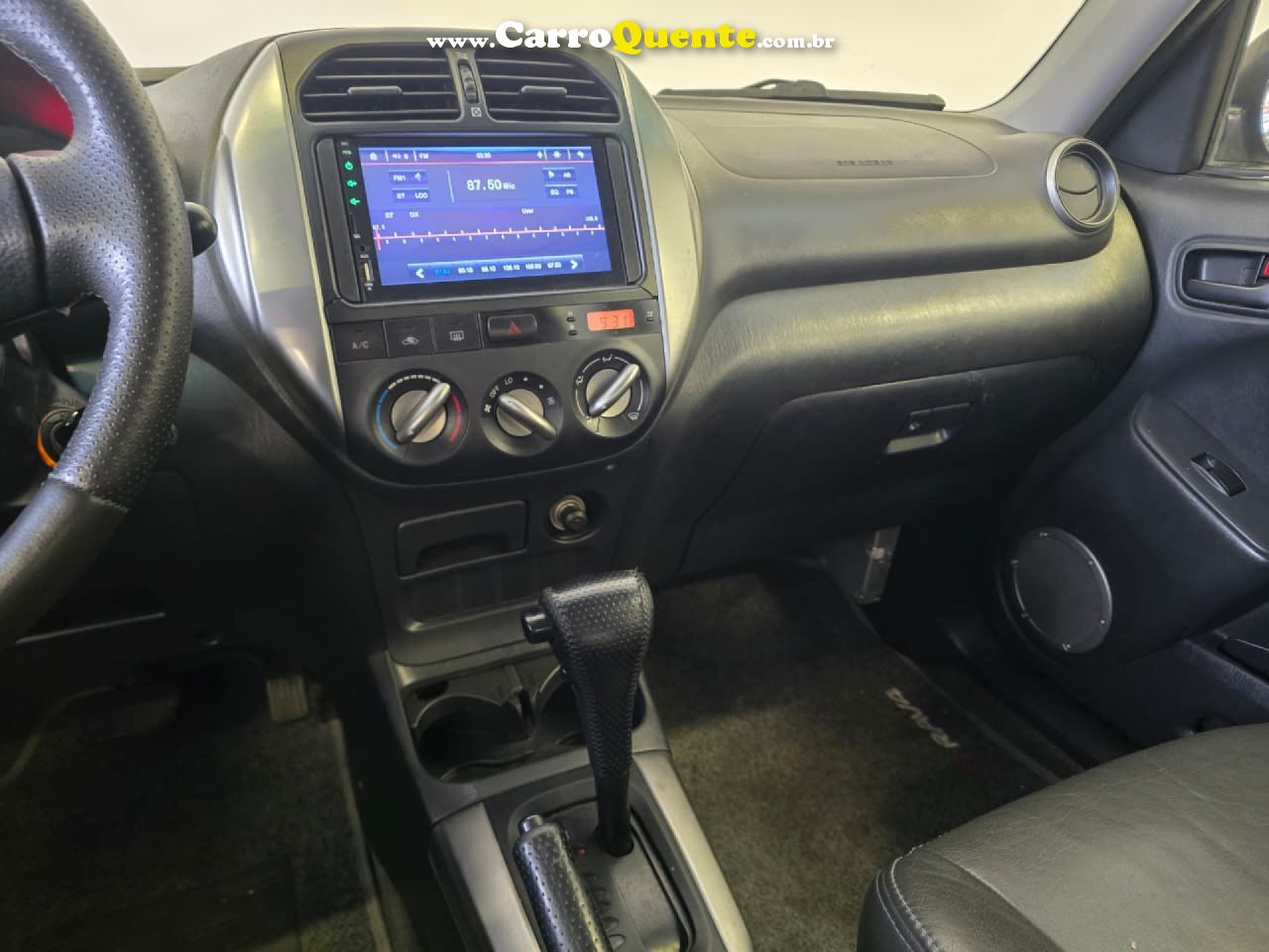 TOYOTA   RAV4 2.0 4X4 16V AUT.   PRETO 2005 2.0 GASOLINA - Loja