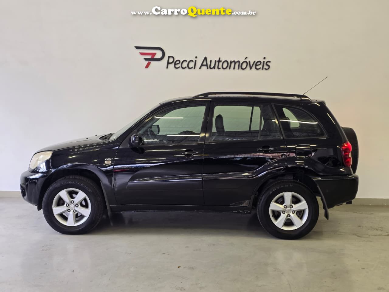 TOYOTA   RAV4 2.0 4X4 16V AUT.   PRETO 2005 2.0 GASOLINA - Loja