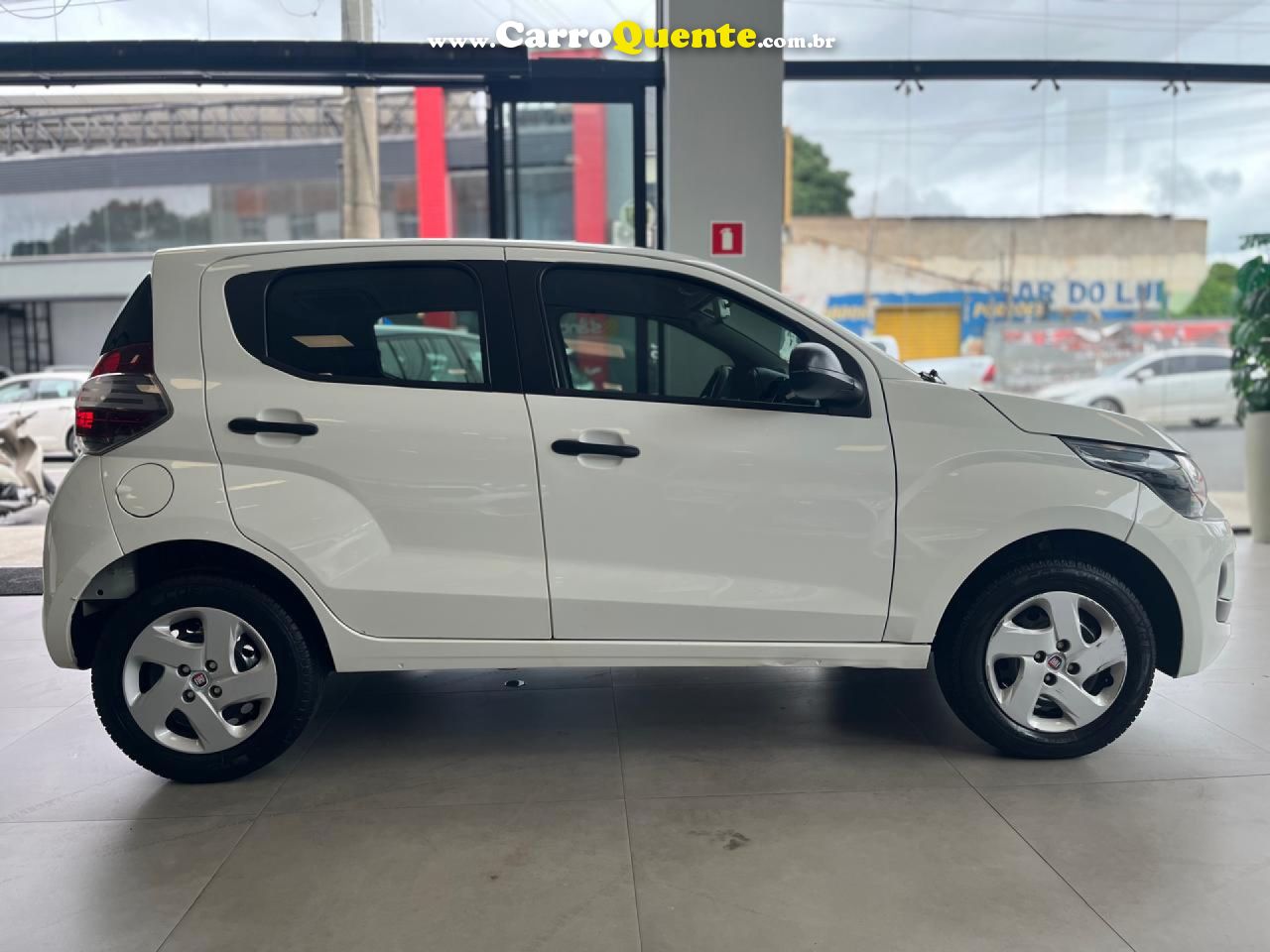 FIAT   MOBI LIKE 1.0 FIRE FLEX 5P.   BRANCO 2020 1.0 FLEX - Loja