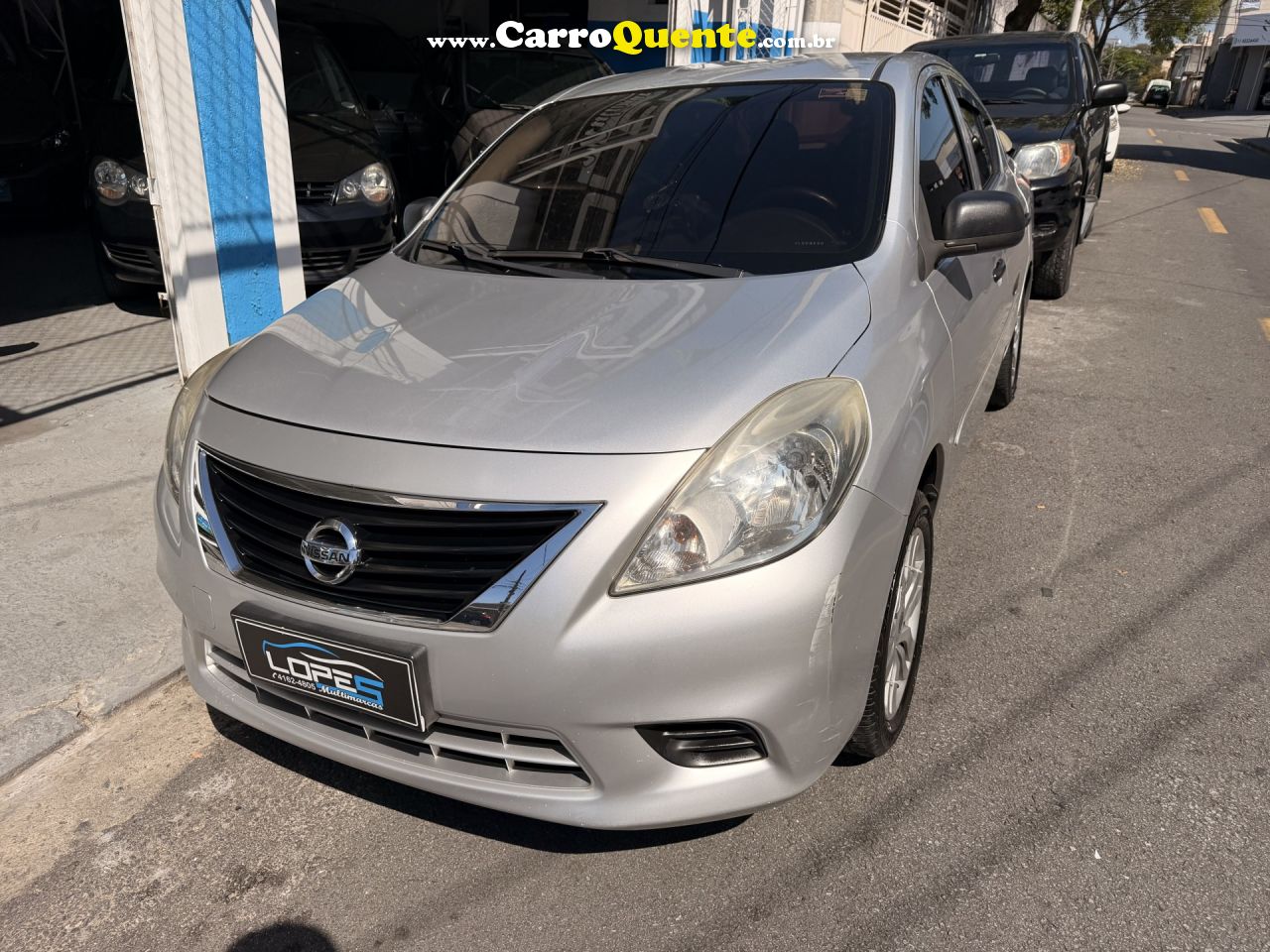 NISSAN   VERSA S 1.6 16V FLEX FUEL 4P MEC.   PRATA 2013 1.6 FLEX - Loja