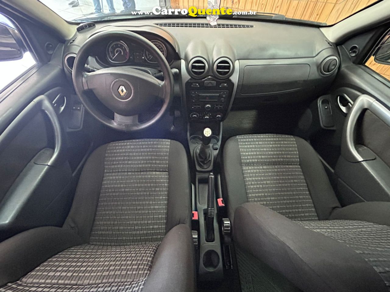 RENAULT   SANDERO EXPRESSION HI-FLEX 1.0 16V 5P   PRETO 2013 1.0 GASOLINA - Loja