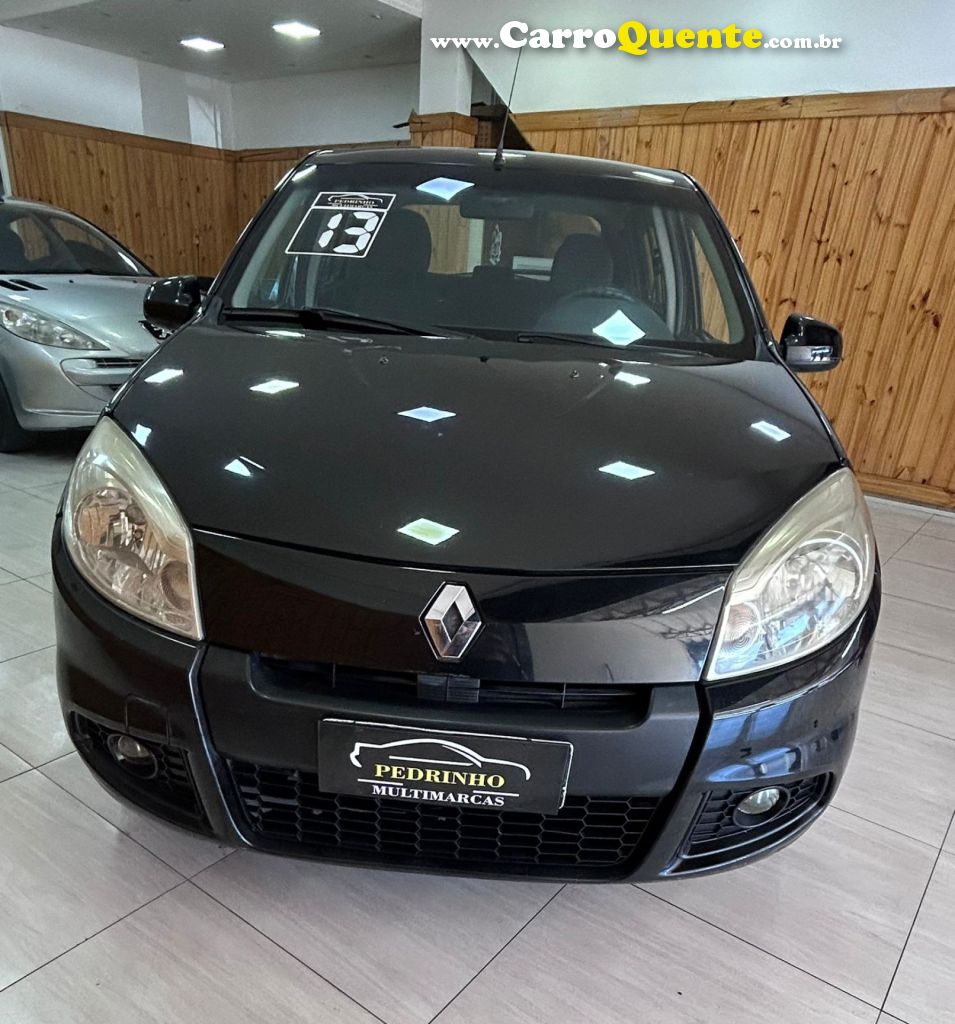 RENAULT   SANDERO EXPRESSION HI-FLEX 1.0 16V 5P   PRETO 2013 1.0 GASOLINA - Loja