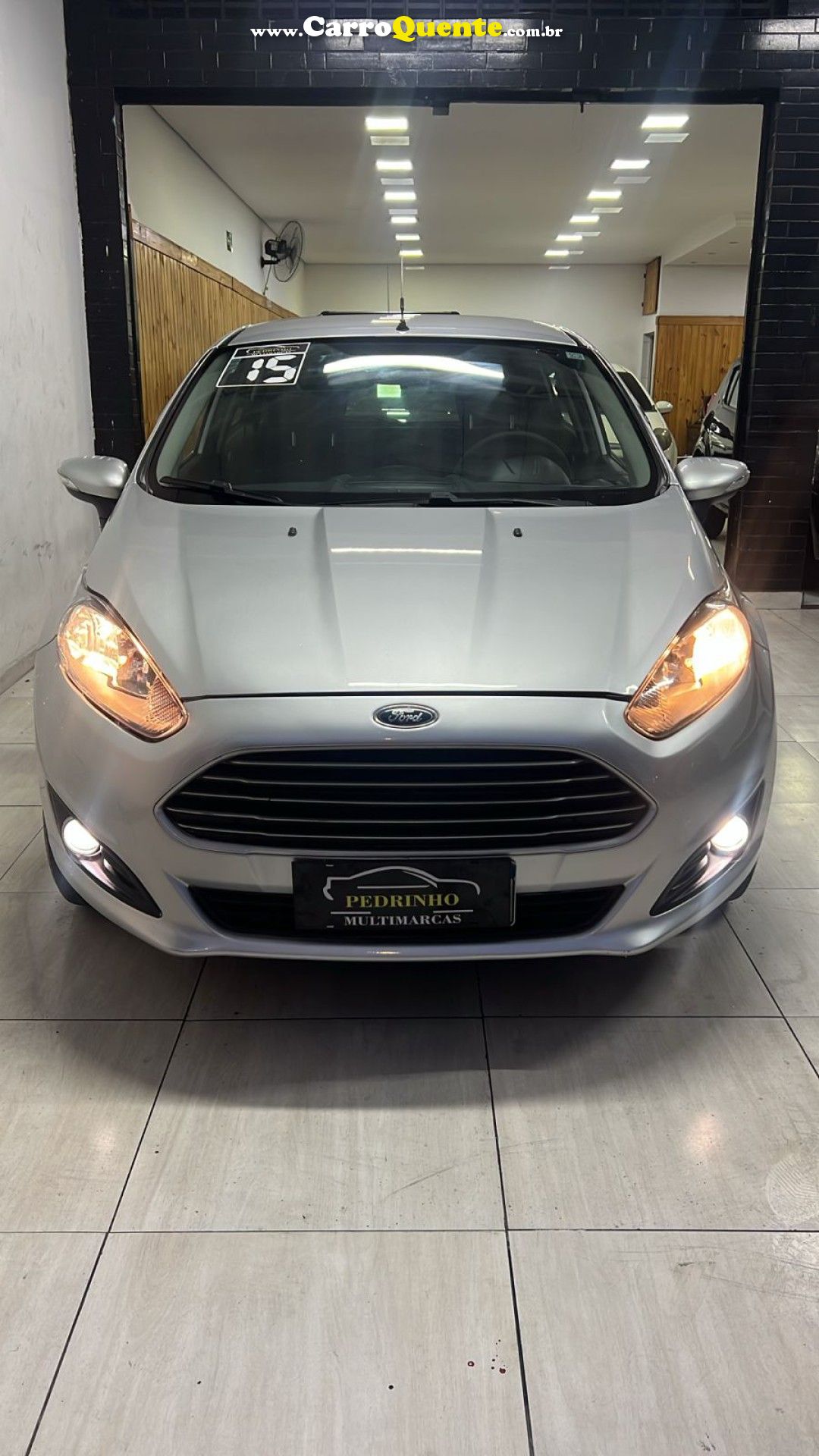 FORD   FIESTA 1.6 16V FLEX AUT. 5P   PRATA 2015 1.6 FLEX - Loja