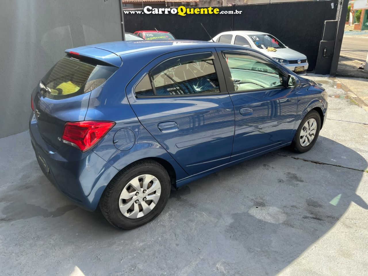 CHEVROLET   ONIX HATCH LT 1.0 8V FLEXPOWER 5P MEC.   AZUL 2019 1.0 FLEX - Loja
