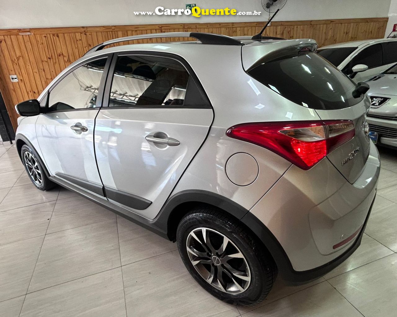 HYUNDAI   HB20X PREMIUM 1.6 FLEX 16V AUT.   PRATA 2014 1.6 FLEX - Loja