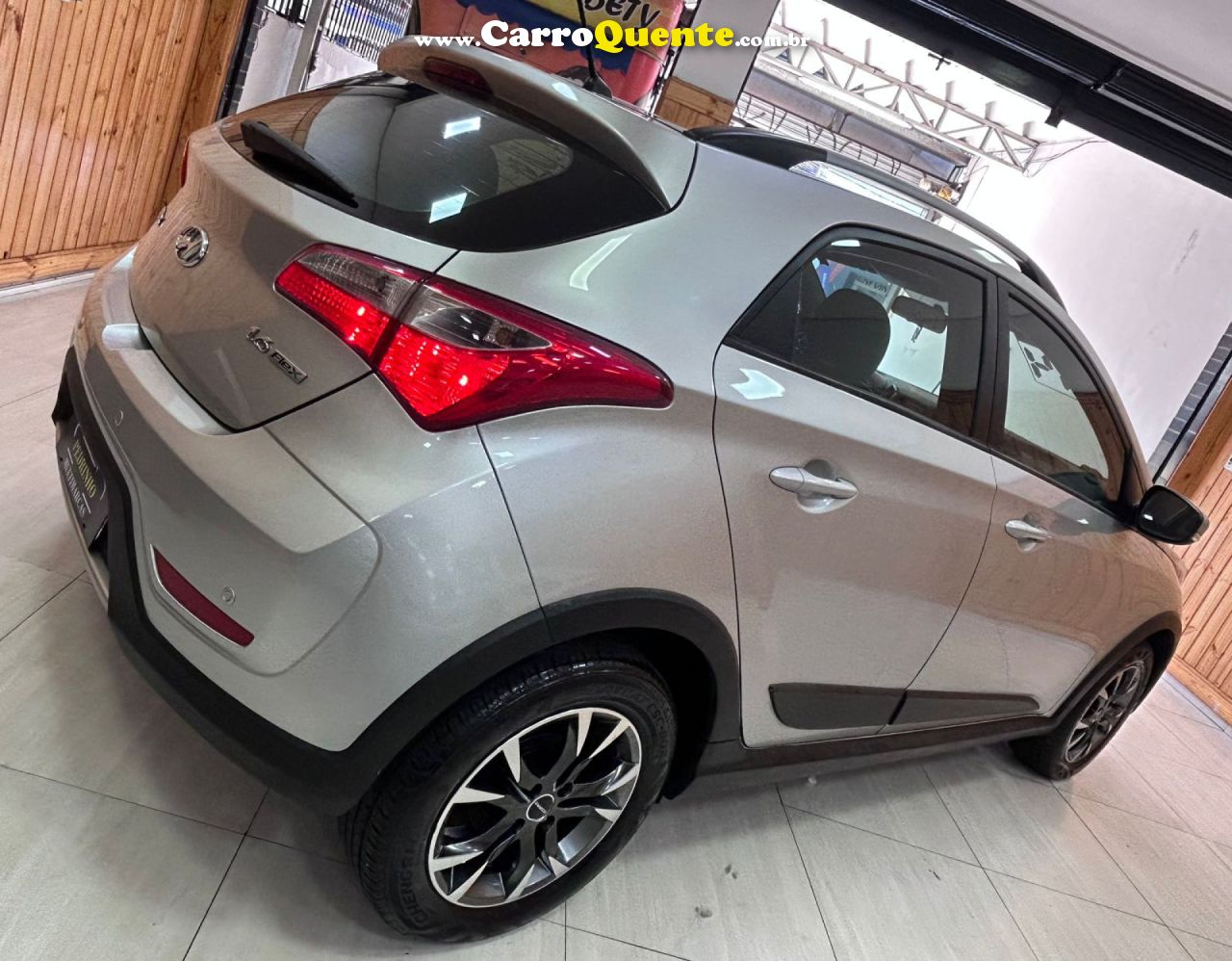 HYUNDAI   HB20X PREMIUM 1.6 FLEX 16V AUT.   PRATA 2014 1.6 FLEX - Loja