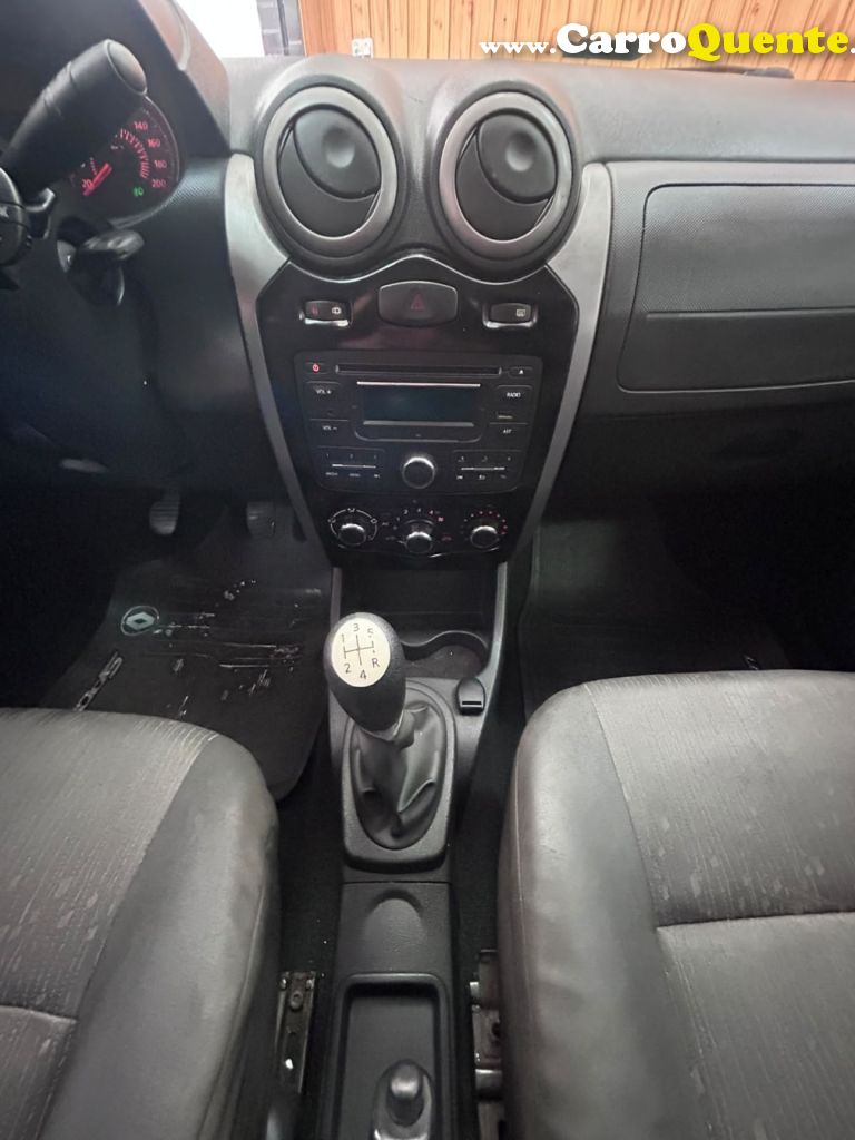 RENAULT   LOGAN EXPRESSION HI-FLEX 1.6 8V 4P   PRATA 2013 1.6 FLEX - Loja