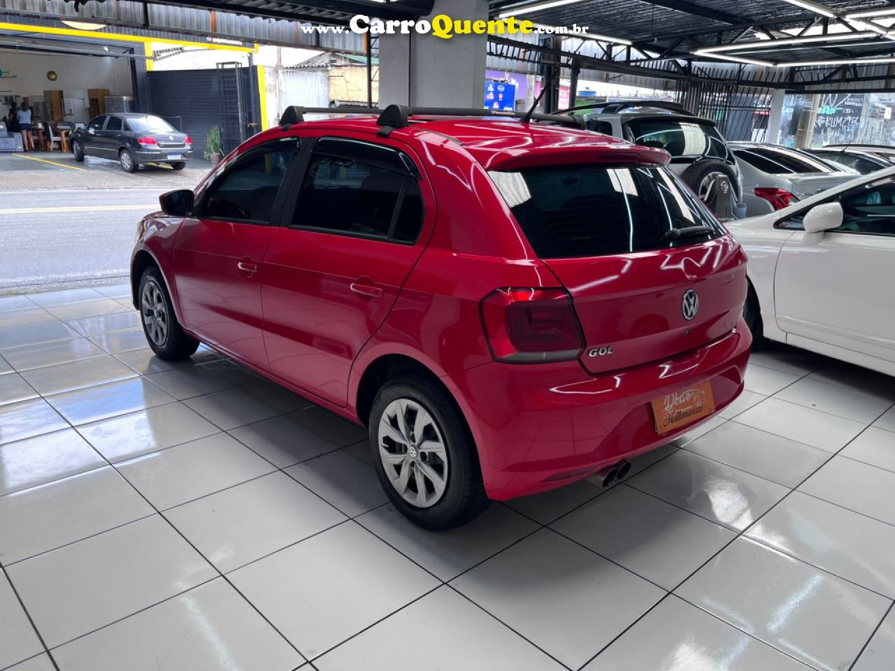 VOLKSWAGEN   NOVO GOL TL MCV   VERMELHO 2017 1.0 FLEX - Loja